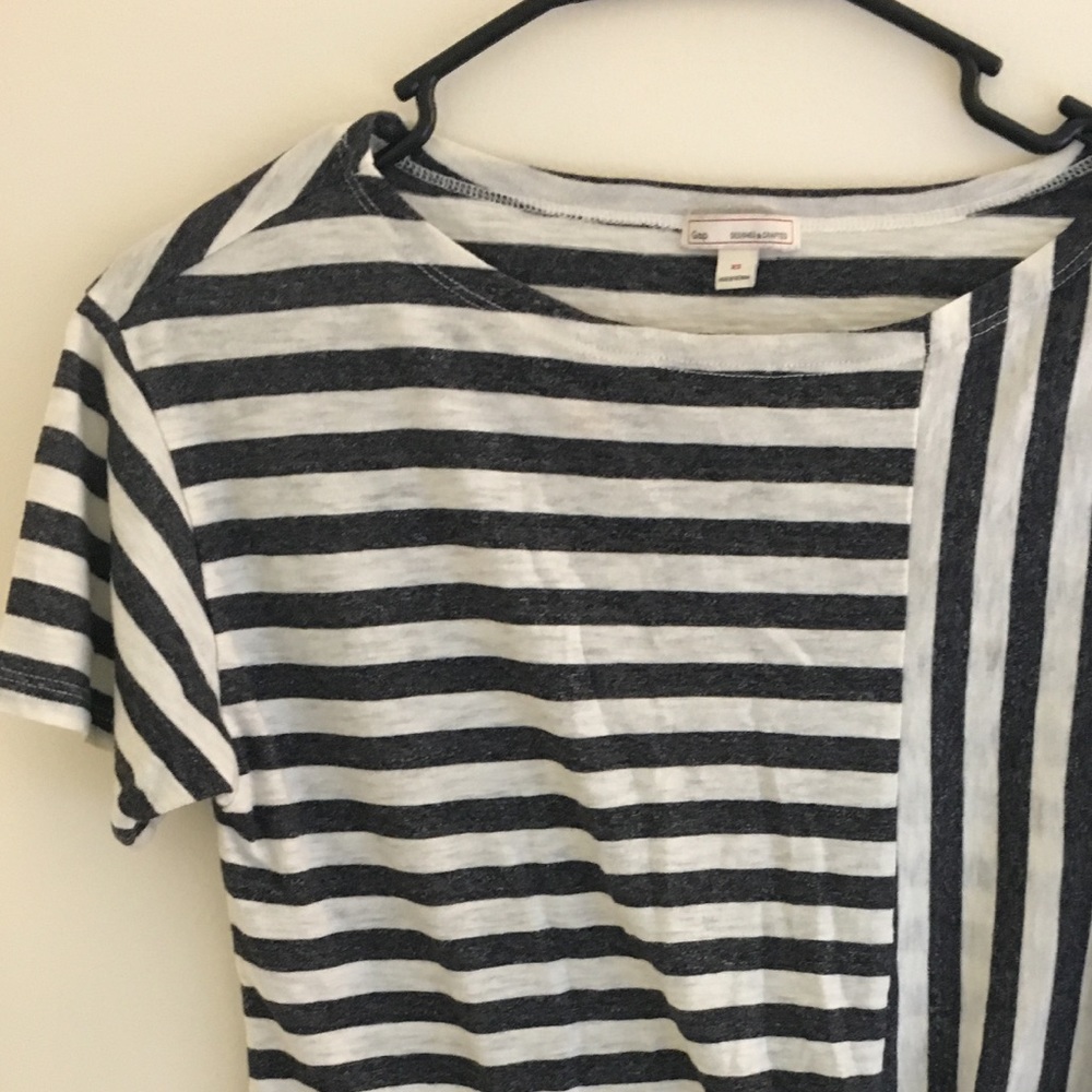 GAPt-shirt